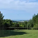 Vakantiehuis La Grange Des Pres, Chaumiere 8 Personnes Vue Mer! *