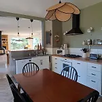Vakantiehuis La Grange Des Pres, Chaumiere 8 Personnes Vue Mer! *
