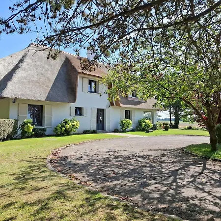 Casa vacanze La Grange Des Prés, Thatched For 8 People With Sea View! Eu (Senna Marittima)