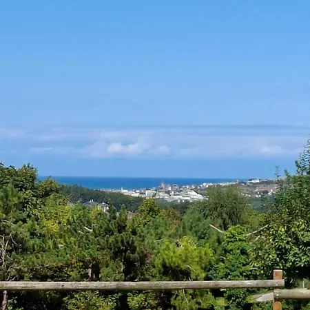 Casa vacanze La Grange Des Prés, Thatched For 8 People With Sea View!