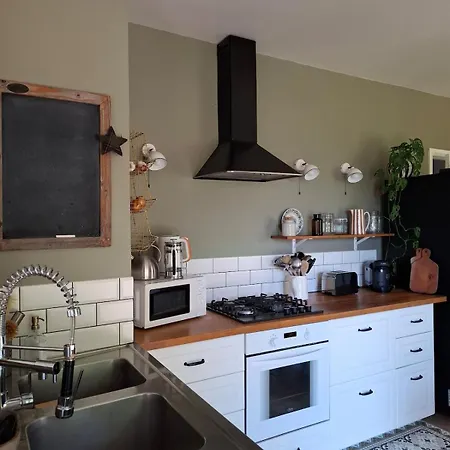 La Grange Des Prés, Thatched For 8 People With Sea View!